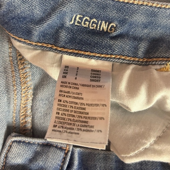 American Eagle Outfitters Women's Light Blue Jeans size 2 (f) - Picture 5 of 6